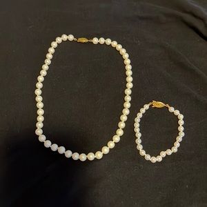 3/$20 Faux Pearl necklace and bracelet set.